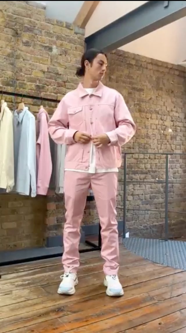 Influencer-style product demo for D2C fashion brand